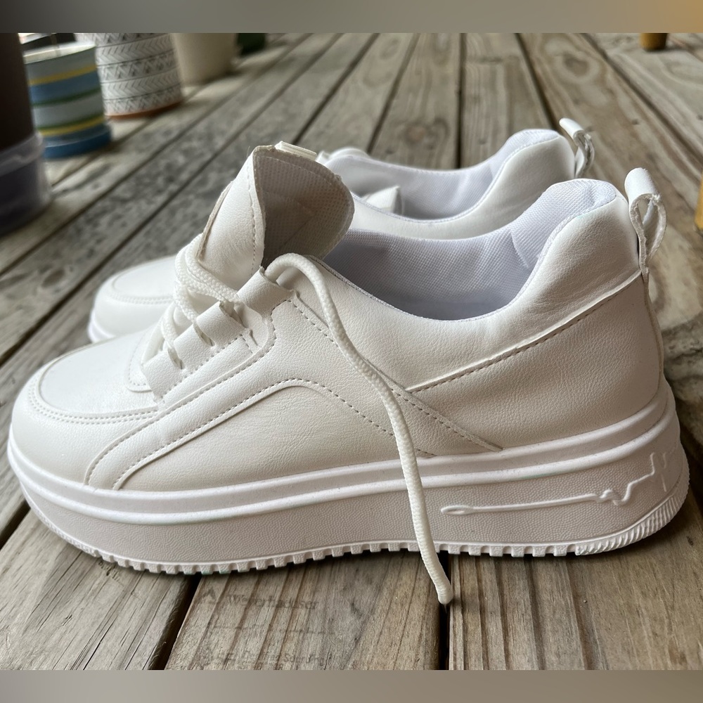 Platform sneakers